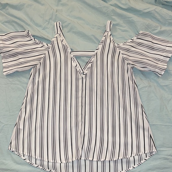 Top - Picture 2 of 2